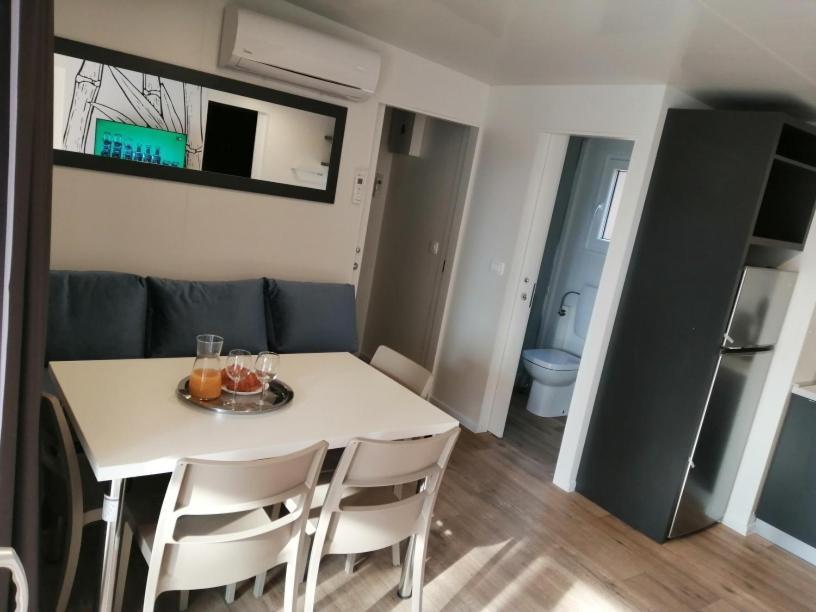 Mobile Home Anamari بيوغْغاد نا موغو المظهر الخارجي الصورة