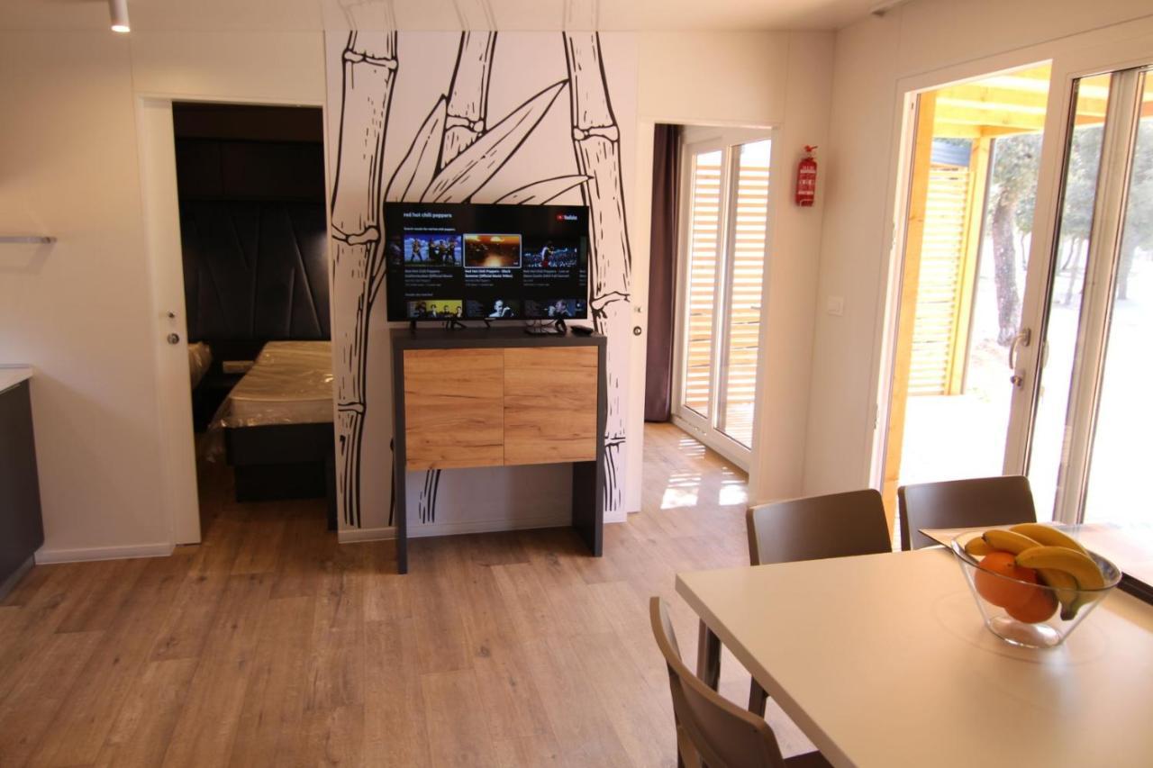 Mobile Home Anamari بيوغْغاد نا موغو المظهر الخارجي الصورة